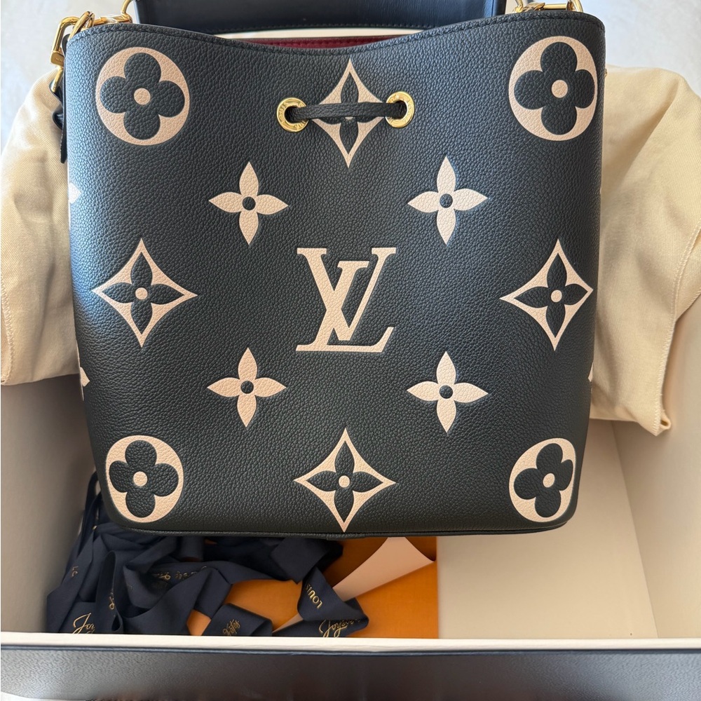 Louis Vuitton Black and Cream Monogram Shoulder Bag